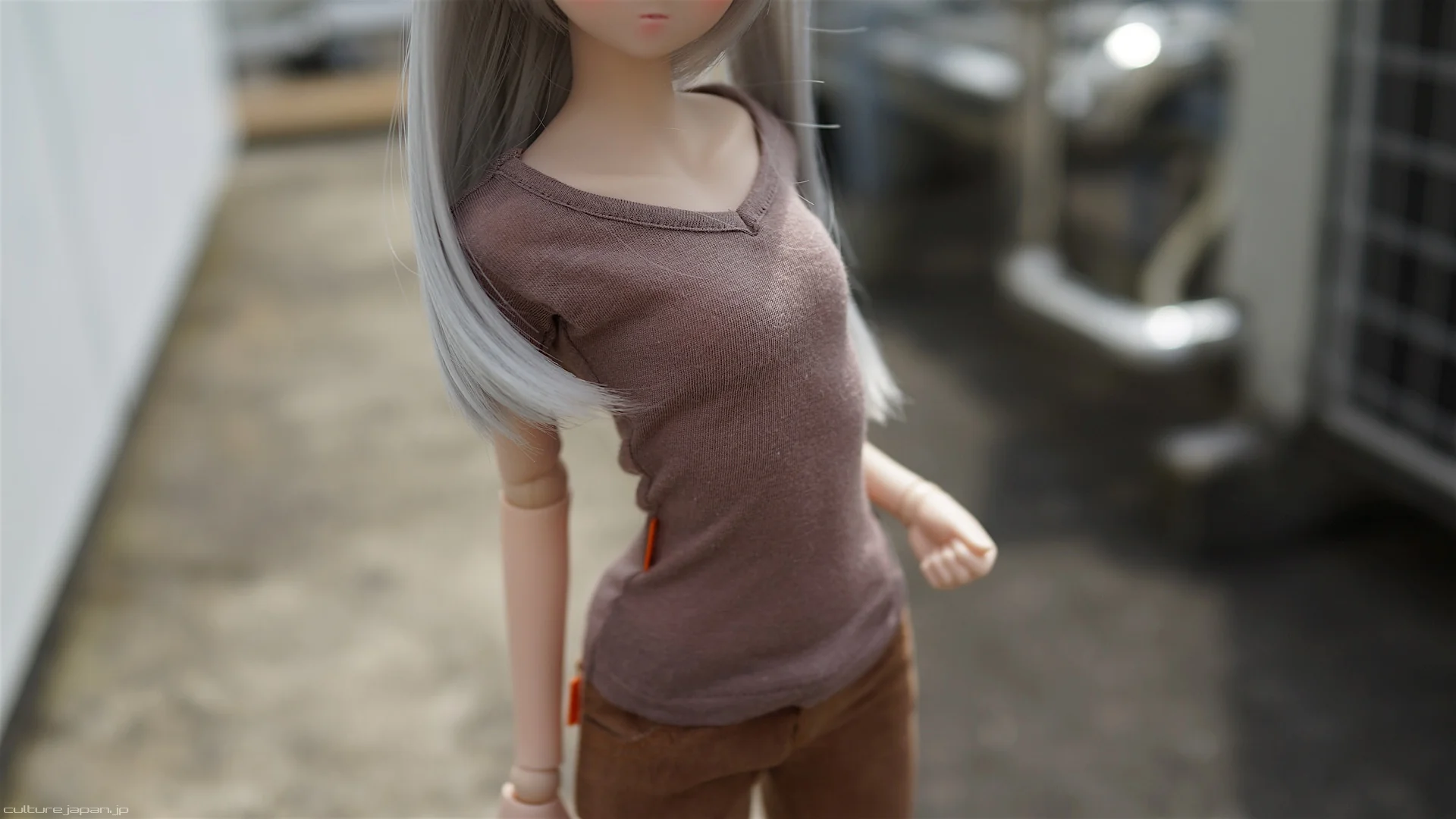 Ballerina V-Neck T-Shirt (Light Brown) - Image 3