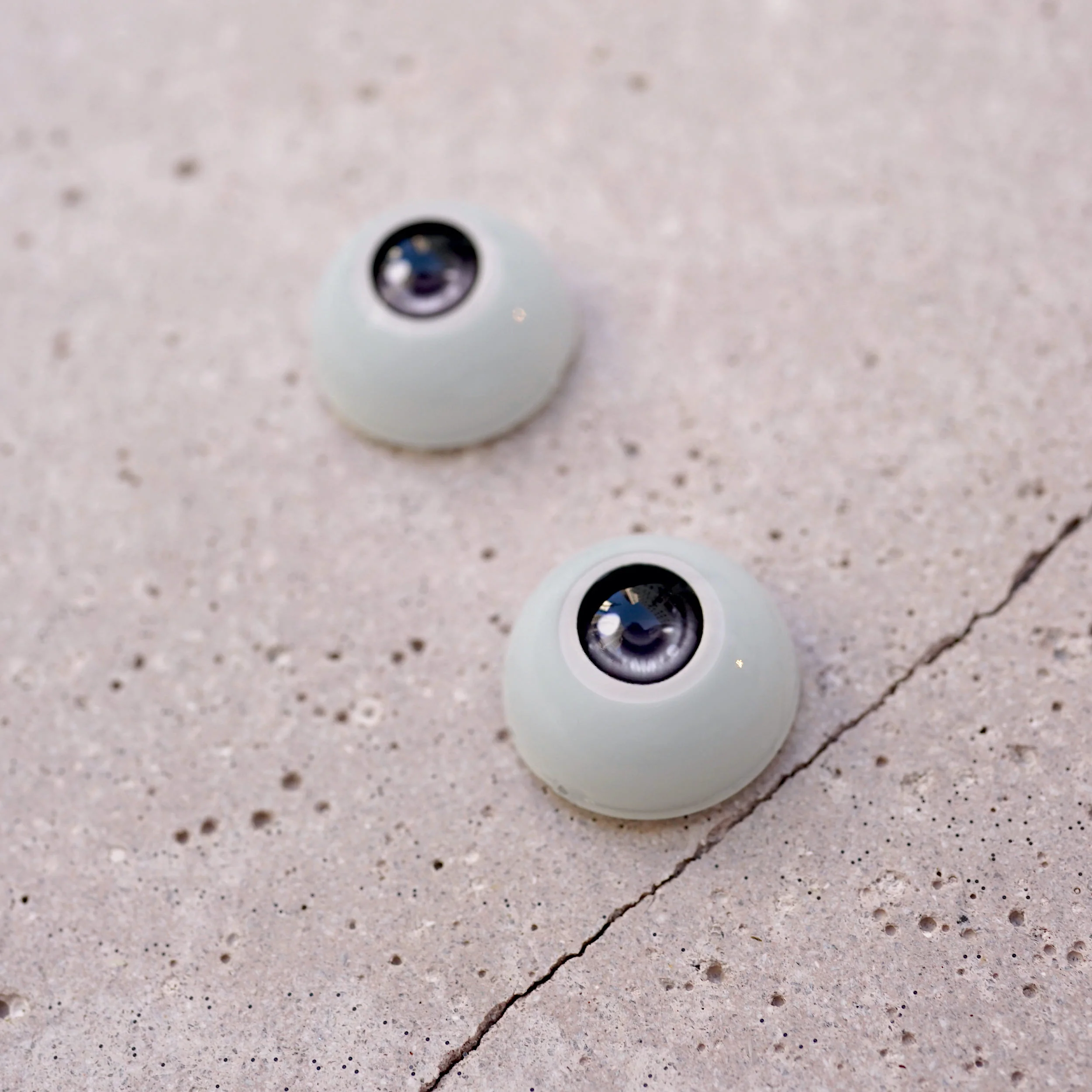 Semi-real Eyes (Gray) - Image 2