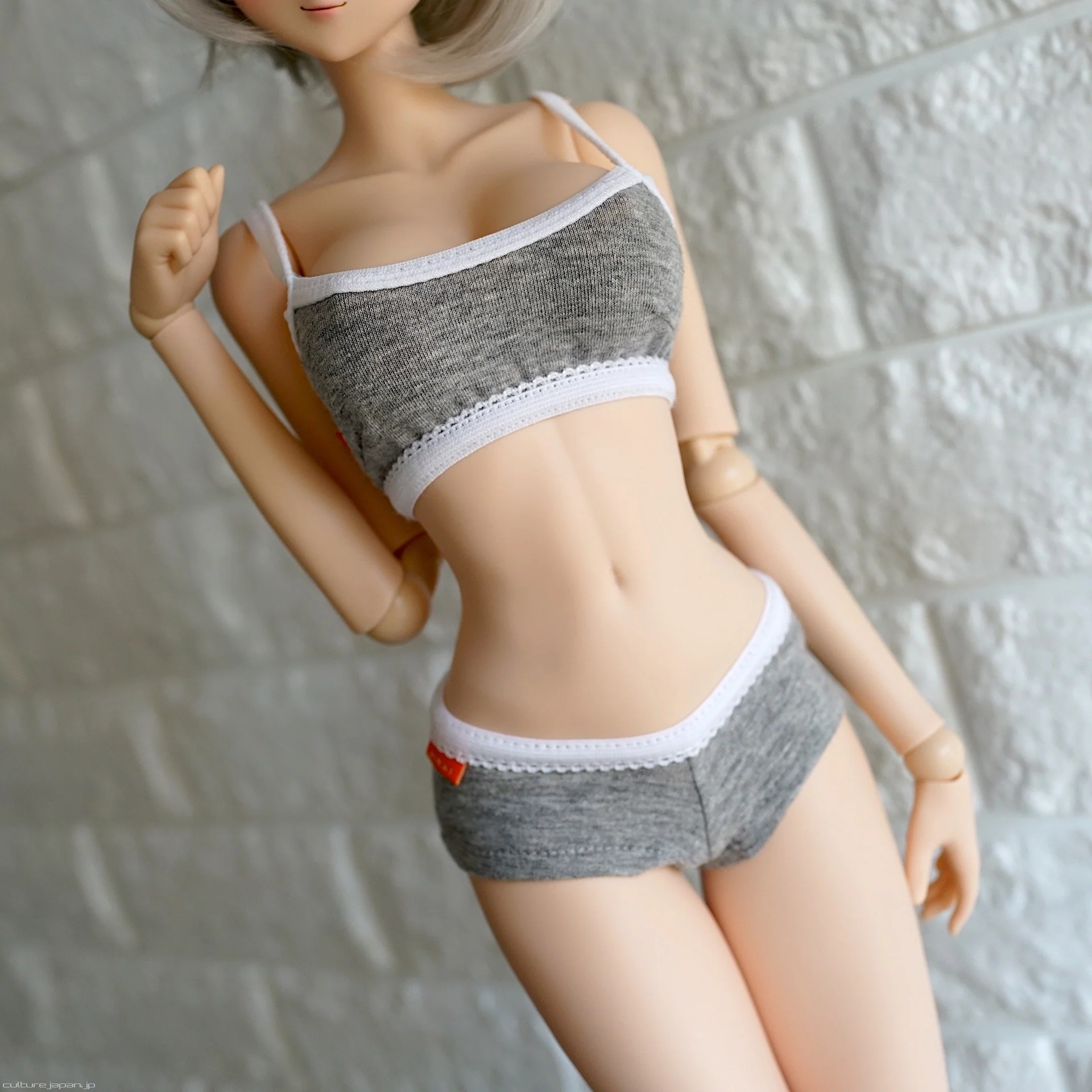 Sports Bra & Shorts Set (Gray) - Image 4