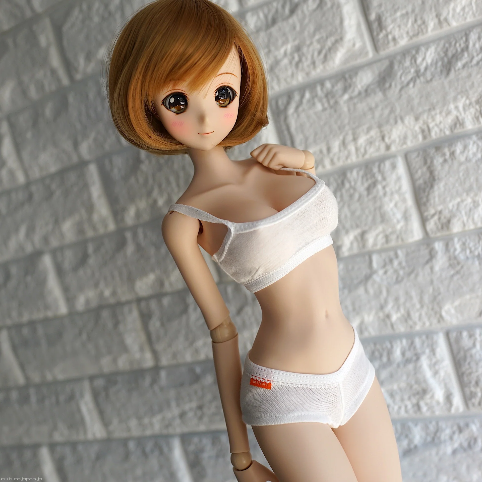 Sports Bra & Shorts Set (White) - Image 3
