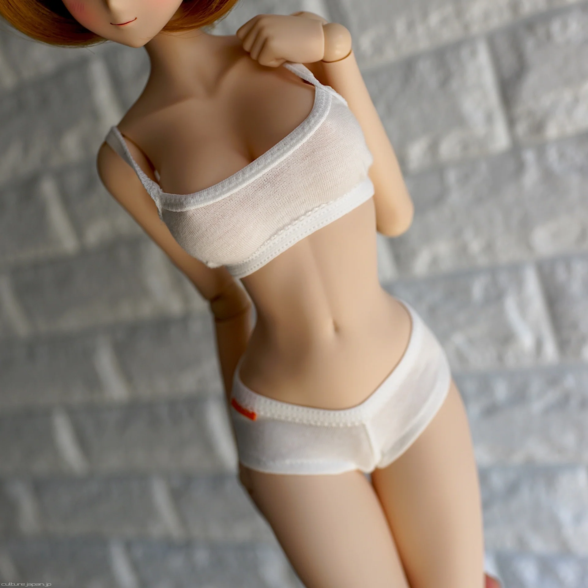 Sports Bra & Shorts Set (White) - Image 4